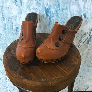 Platform clogs… Jessica Simpson